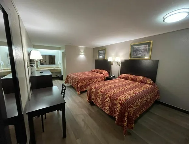 Royal Inn Motel hotel detail image 1