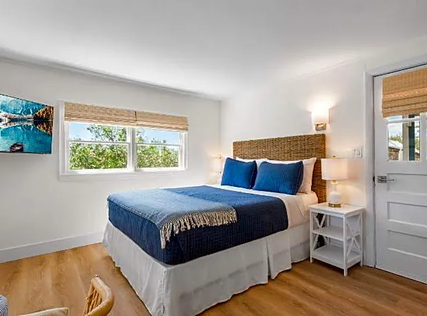 Marina Bay Cottages hotel detail image 2