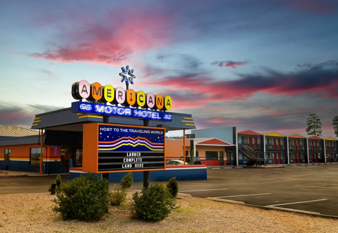 Americana Motor Hotel hotel hero