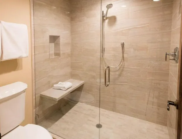 Hotel King Hotel Room by RedAwning hotel detail image 2