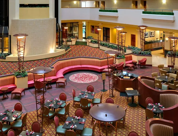 Radisson Hotel Cedar Rapids hotel detail image 2