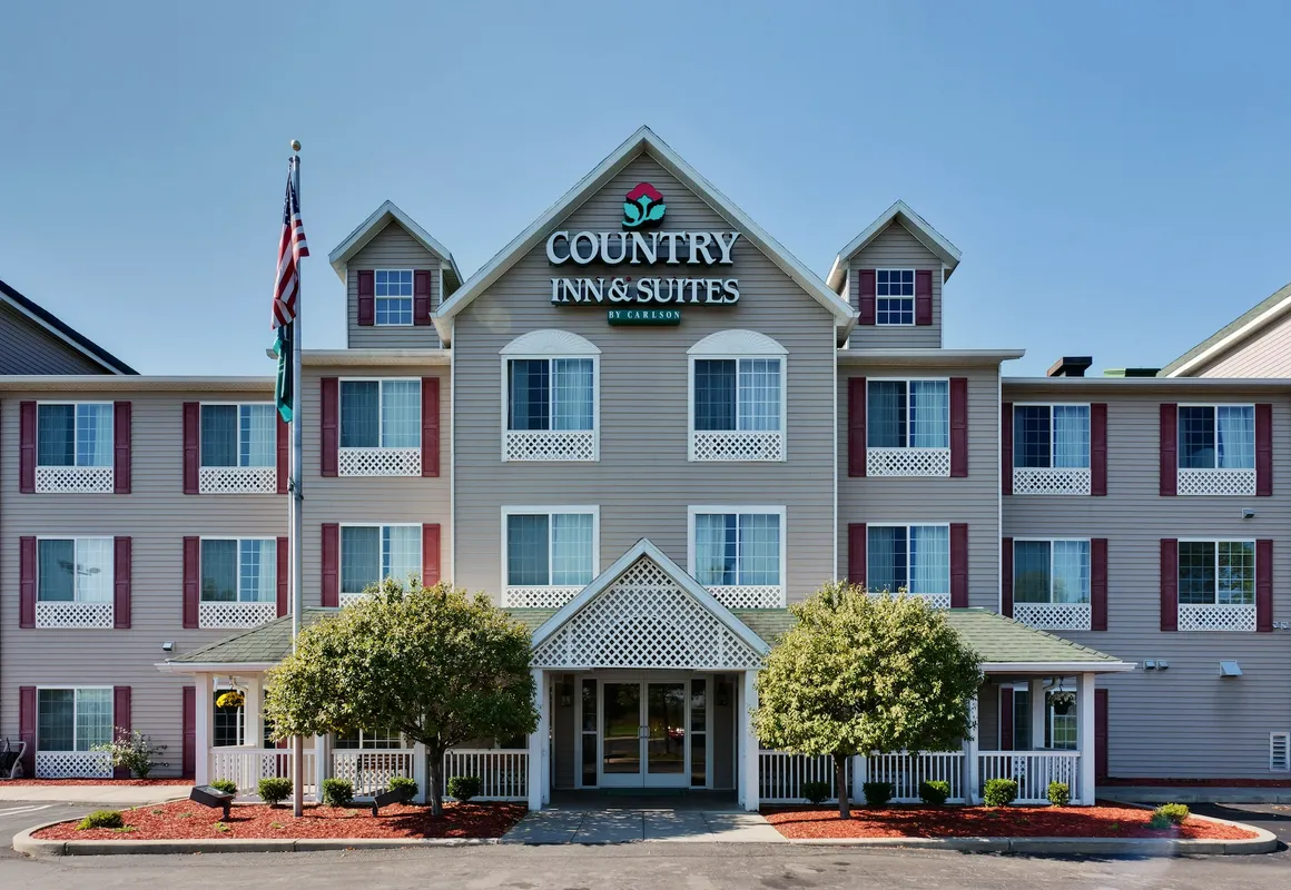 Country Inn & Suites by Radisson, Big Flats (Elmira), NY hotel hero