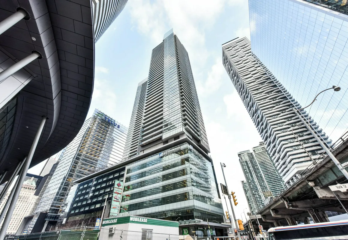 Diamond Collection- 2 & 3 Bedroom Suites hotel hero