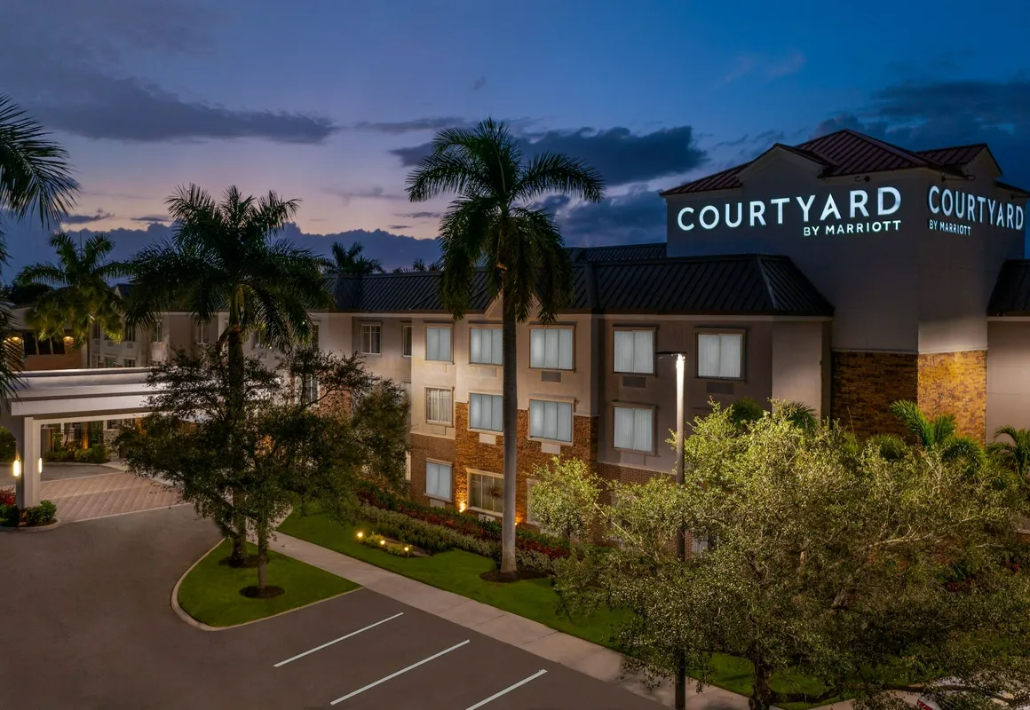 Courtyard By Marriott Sarasota At University Town Center hotel hero