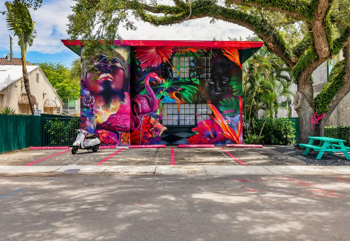 Kini Beach Haus hotel hero