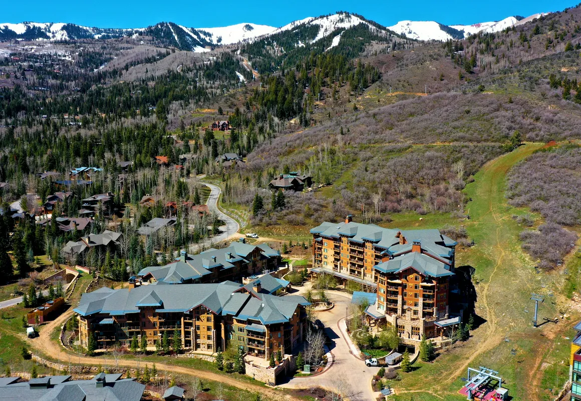 Canyons Corner Hideout hotel hero