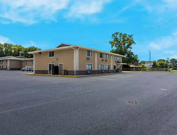 Econo Lodge Portage hotel detail image 1