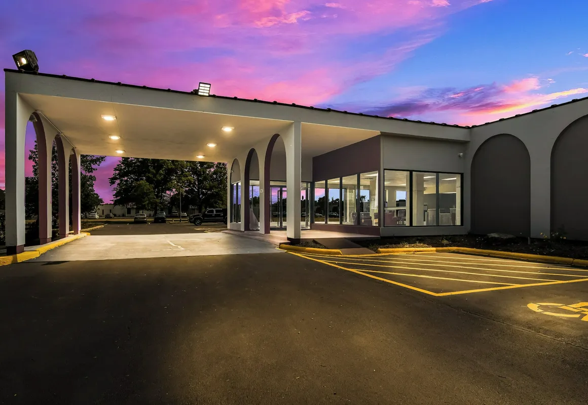 HomeTowne Studios by Red Roof & Conference Center Chicago – N Aurora/ Naperville hotel hero