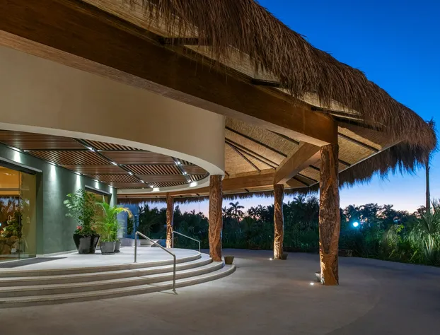 Ventus Ha at Marina El Cid Spa & Beach Resort hotel detail image 1