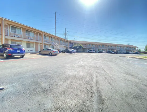 Great Western Inn & Suites - Saginaw hotel detail image 2