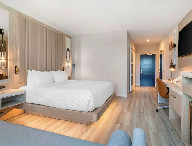 Cambria Hotel Waco Univ Riverfront hotel detail image 2