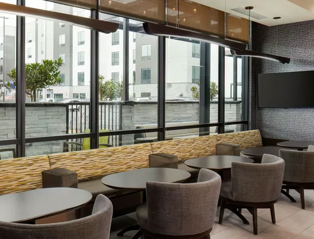 SpringHill Suites by Marriott Pleasanton hotel detail image 3