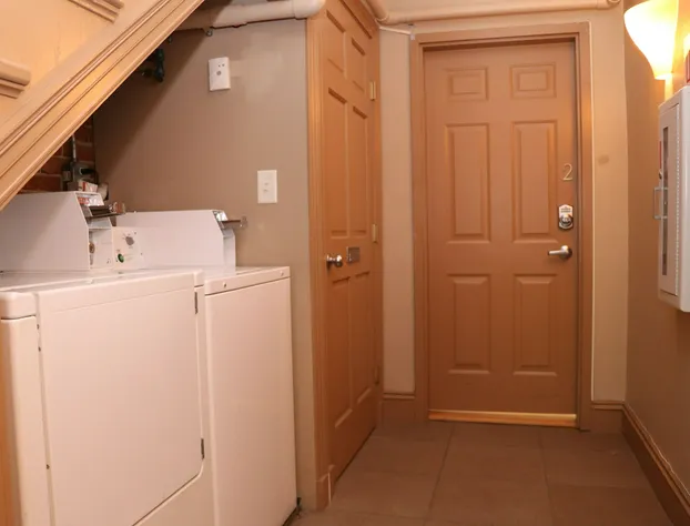 Maverick Suites at 402 Columbus Ave hotel detail image 3