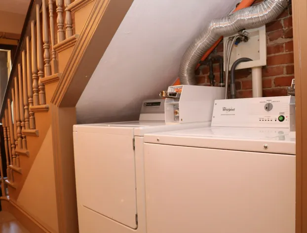 Maverick Suites at 402 Columbus Ave hotel detail image 4