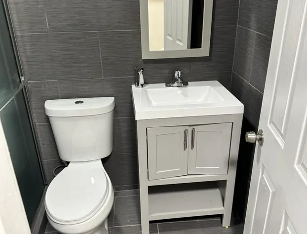 Economy 7 Inn Hampton hotel detail image 4