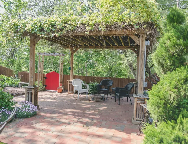 Boonville Luxury Lodging hotel detail image 3