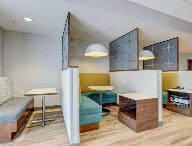 Hampton Inn & Suites Cincinnati Midtown Rookwood hotel detail image 4