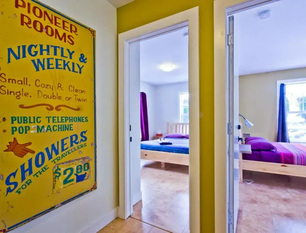 Pioneer Inns hotel detail image 4