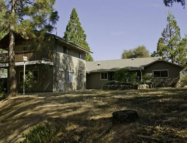 Lazy Bear Lodge hotel detail image 1