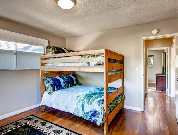 Lazy Bear Lodge hotel detail image 4