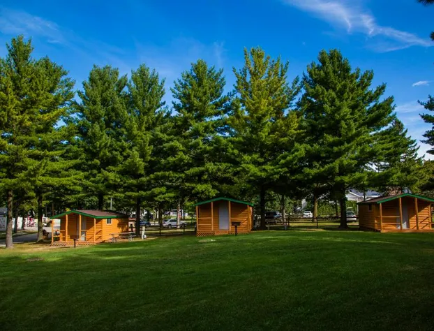 Plymouth Rock Camping Resort Two-Bedroom Park Model 9 hotel detail image 2