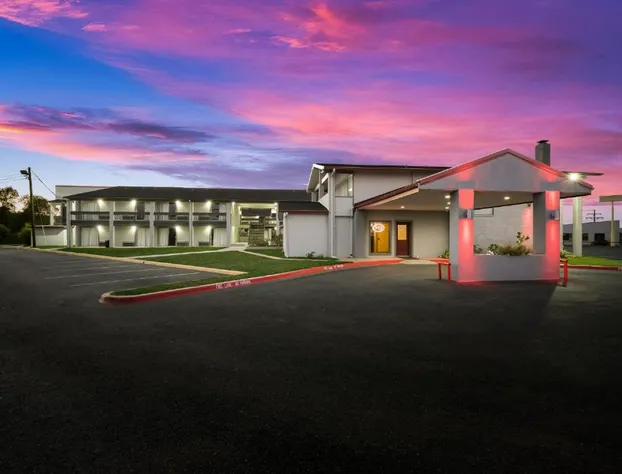 Red Roof Inn Madisonville hotel detail image 2