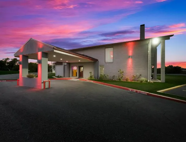 Red Roof Inn Madisonville hotel detail image 4