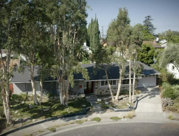 Artistic Resort Like Home with Pool hotel detail image 4