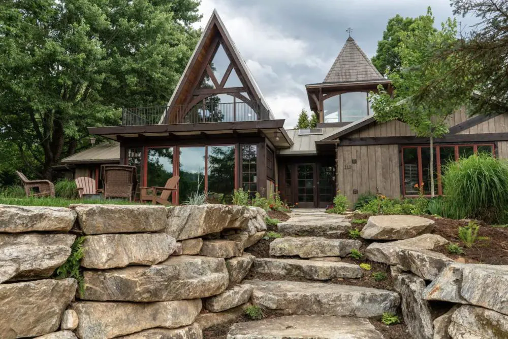 Bullhead Mountain Lodge hotel hero