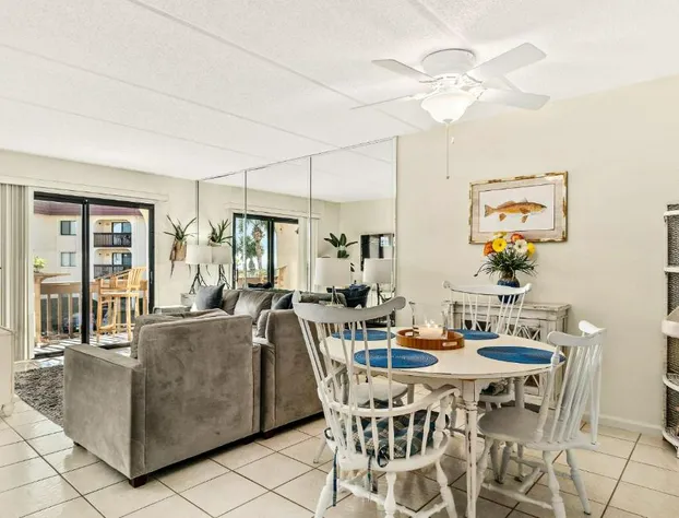 Unit 5216 Ocean Racquet Club hotel detail image 3