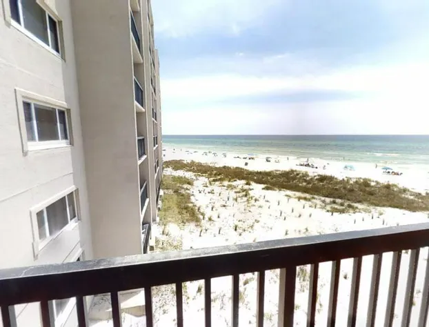 Pinnacle Port B2-308 hotel detail image 2