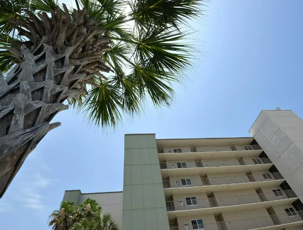 Pinnacle Port B2-308 hotel detail image 3