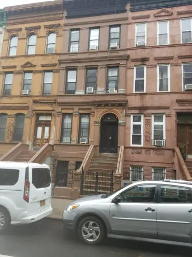 Harlem Lodge hotel hero