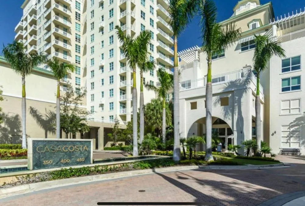 Tropical Coastal Resort Boynton Beach hotel hero