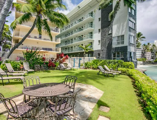 @ Marbella Lane - Breezy Studio@Diamond Head Beach Hotel hotel detail image 2