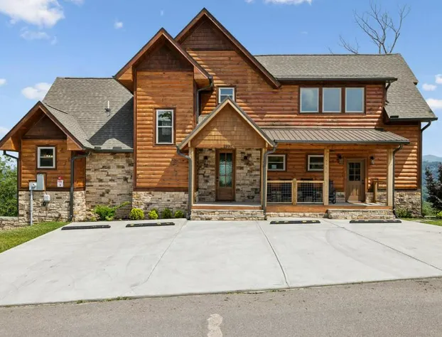 Oakley Lodge: Luxury Cabin w / MTN Views Indoor Pool • Hot Tub hotel detail image 1