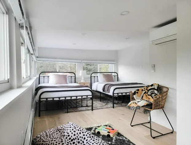 Hideaway Lodge - Glen Lake Lake George hotel detail image 2