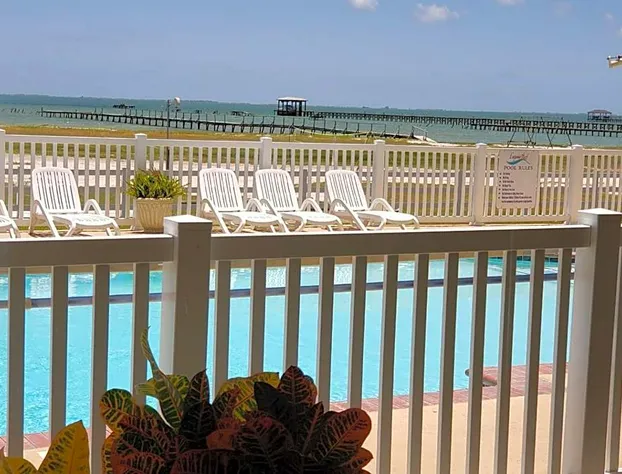 Benjamin's Pier at Laguna Reef Resort hotel detail image 2