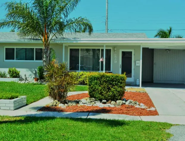 Deerfield Private Resort Style Home Mins To the Beach hotel detail image 1