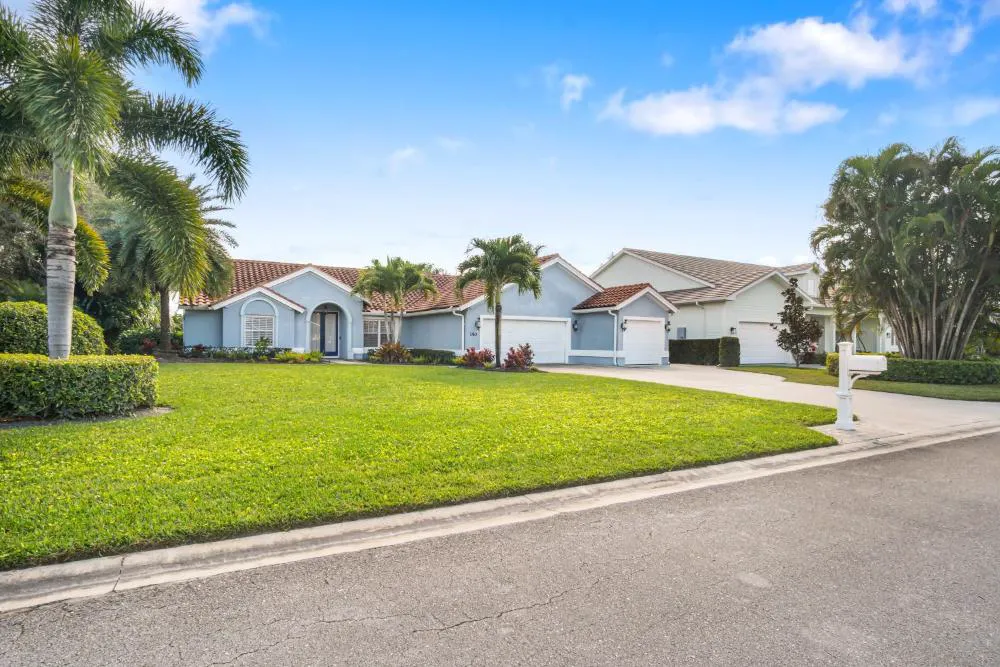 The New Diamond in Naples hotel hero