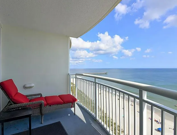 Deluxe Ocean front One Bedroom suite in Sandy Beach Resort hotel detail image 1