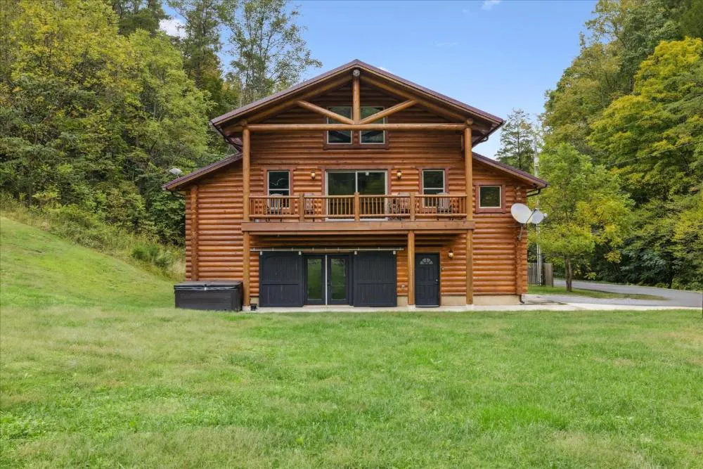 Black Bear Lodge hotel hero