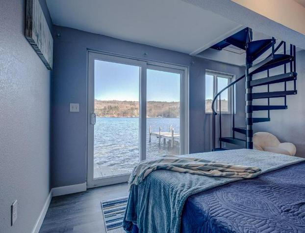 Modern Winnipesaukee Lake Front Retreat Naples hotel detail image 1