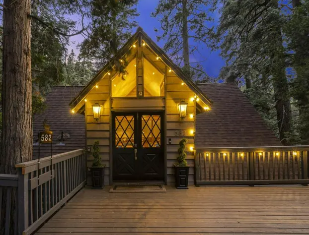 The Lodge in Lake Arrowhead hotel detail image 1