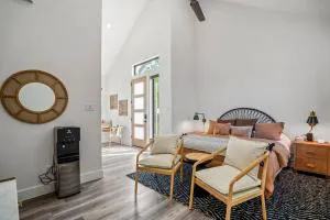 Boho Lodge Studio @ East Downtown hotel hero