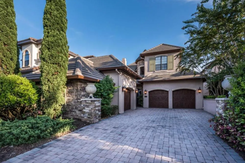 Luxury mansion on golf course at Reunion Resort Orlando 20 minutes from Disney parks - Mansão luxuosa em campo de golfe no Reunion Resort Orlando a 20 minutos dos parques da Disney hotel hero