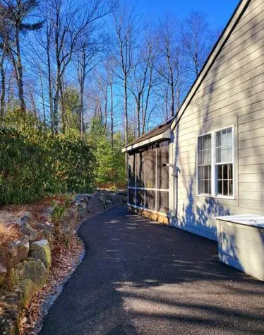 Five Oclock Lodge hotel detail image 2