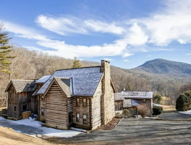 Altamont Lodge hotel detail image 1