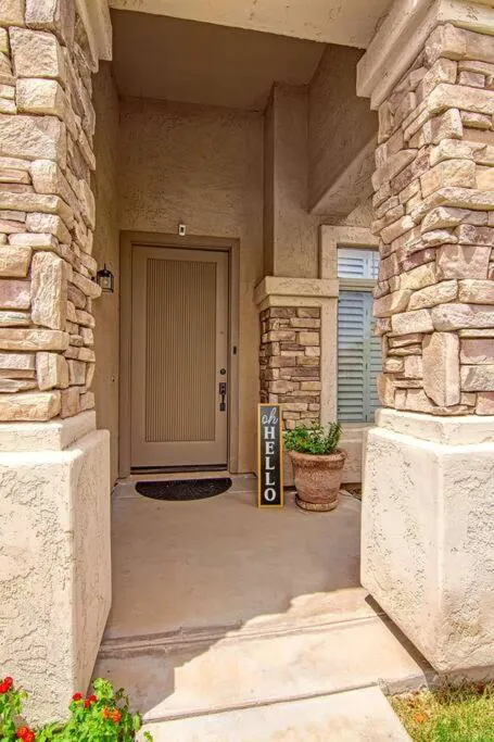 OLIVE - Resort-Style Yard with Pool & Near Golf hotel hero