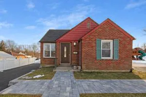 Madison Lodge - Middletown Port Jervis, Hudson River hotel detail image 1